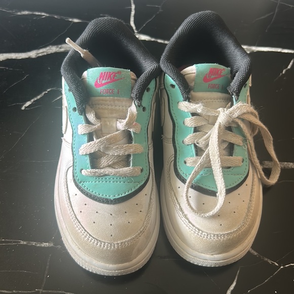 Air Force 1’s - Picture 2 of 3